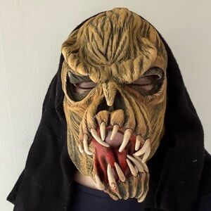 Vintage 1988 Be Something Studio Monster Mask Made in USA Fangs Spooky